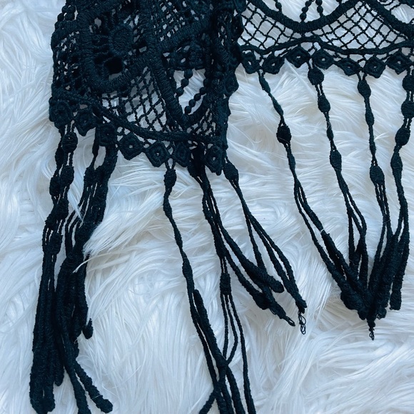 Laced Cropped Shrug - Picture 3 of 3